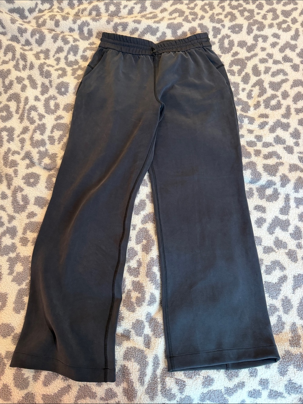 lululemon Softstream High-Rise Pant Short 29”